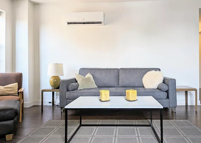 Apartment Uptown Gem *